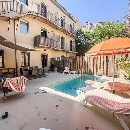 Aptw Pool In Heart Of Old Town Apartment