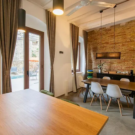 Apartment Aptw Pool In Heart Of Old Town Girona