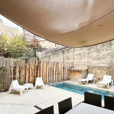 Aptw Pool In Heart Of Old Town Apartment Girona